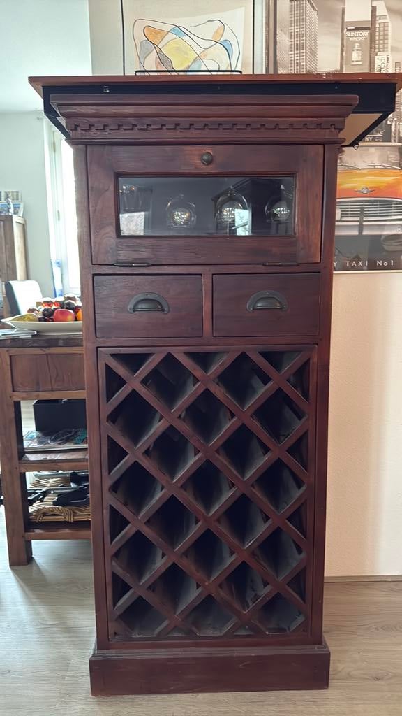 Leuk wijnkastje, Huis en Inrichting, Woonaccessoires | Wijnrekken, Gebruikt, 15 tot 25 flessen, Ophalen of Verzenden, 75 cm of meer