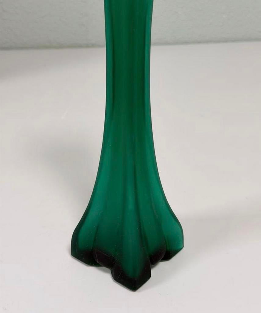Vintage groene glas glazen vaas design jaren 1930 – 30 cm, Antiek en Kunst, Antiek | Vazen, Ophalen of Verzenden