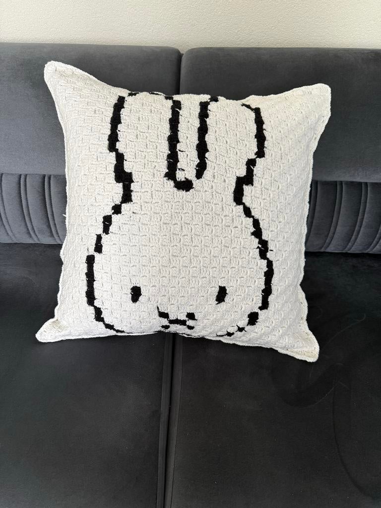 Uniek handgemaakt Nijntje kussen 60x60 cm, Ophalen, Nieuw, Wit, Vierkant