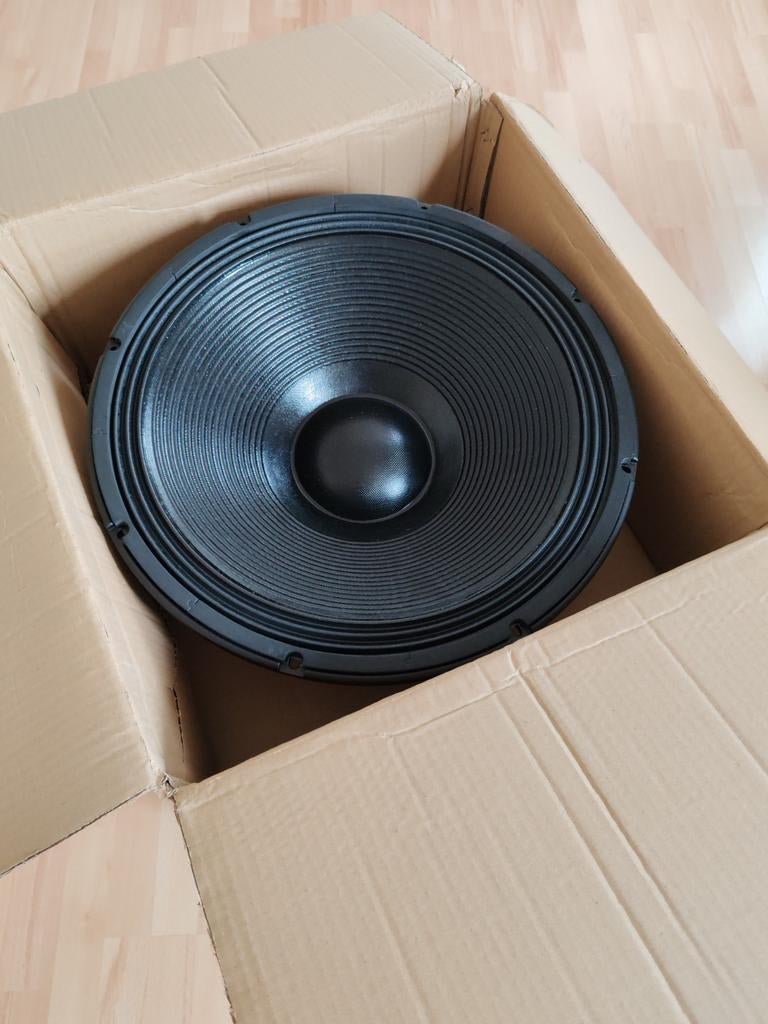 Nieuw paar 18 inch woofers in originele doos 4 inch VC, Overige merken, Subwoofer, Nieuw, Ophalen of Verzenden