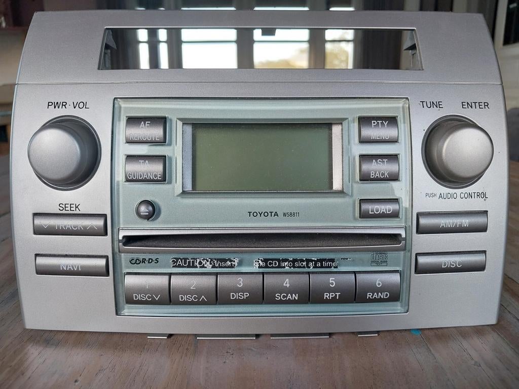 Defecte autoradio met CD-wisselaar Toyota Corolla Verso 2007, Ophalen of Verzenden, Gebruikt