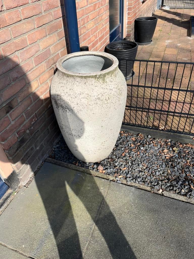 Super mooie Bloempot steen, Tuin en Terras, Bloembakken en Plantenbakken, Ophalen of Verzenden, Zo goed als nieuw, Rond, Steen