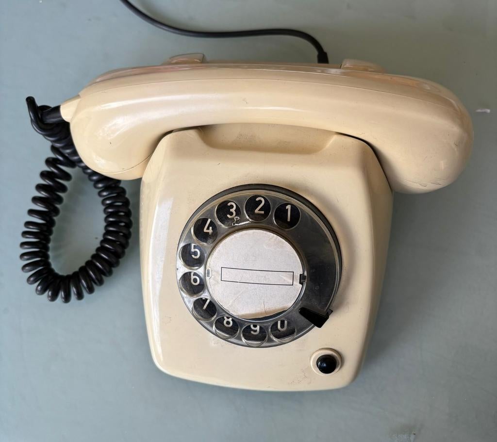 PTT T65 Crèmekleurige draaischijf telefoon, Ophalen of Verzenden, Zo goed als nieuw, Met draaischijf