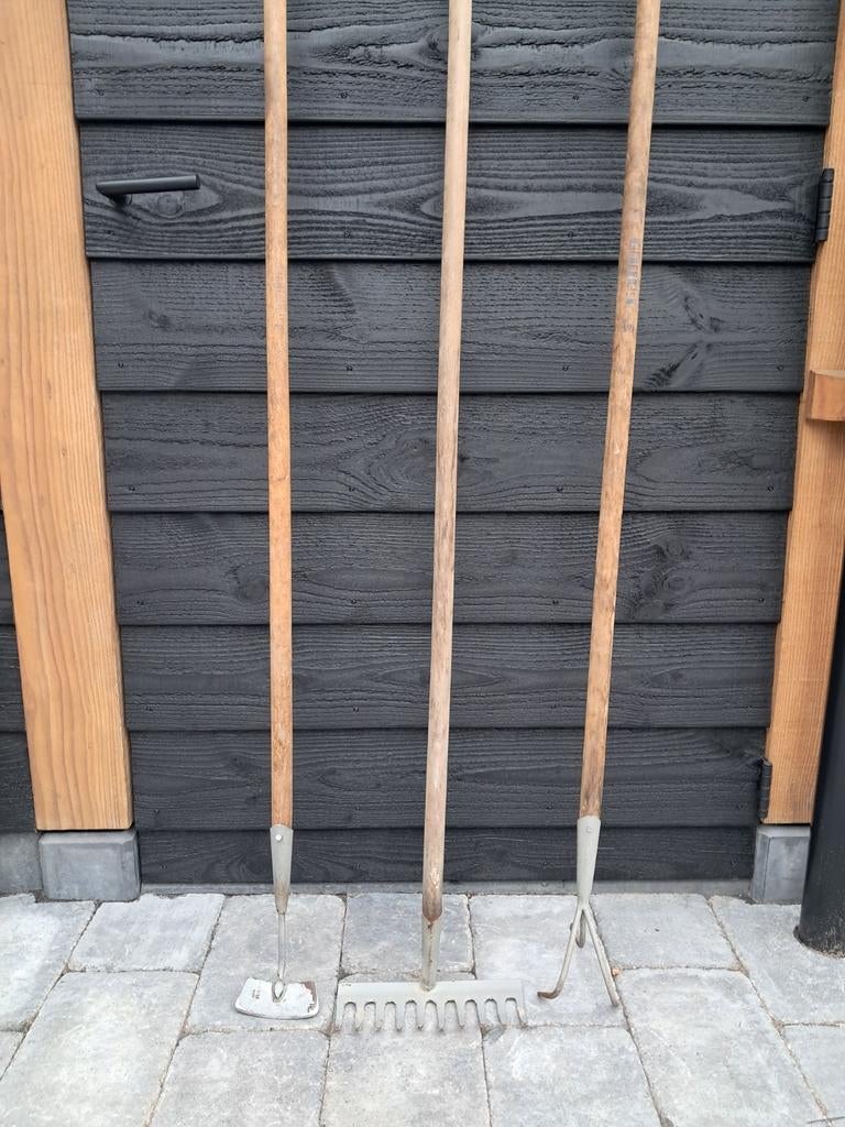 Tuingereedschap, Ophalen