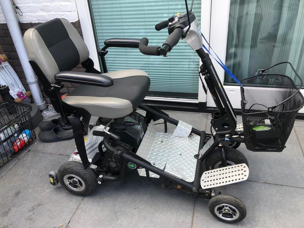Scootmobiel Quingo demontabel, Diversen, Rolstoelen, Ophalen of Verzenden, Inklapbaar, Zo goed als nieuw, Elektrische rolstoel
