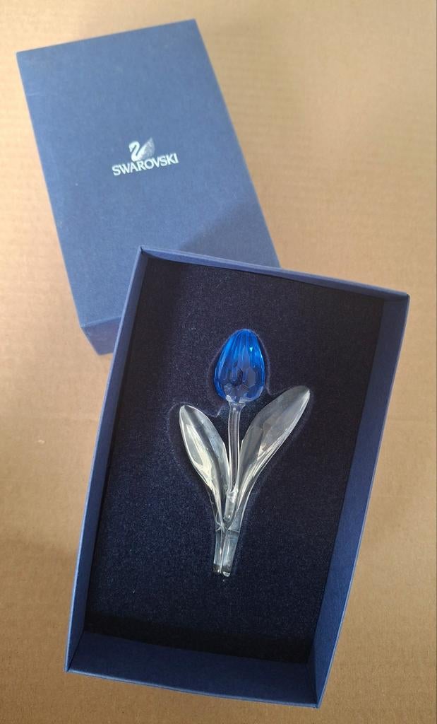 Swarovski, blauwe tulp in doos, Verzamelen, Ophalen of Verzenden, Zo goed als nieuw, Figuurtje