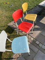 Vintage RAWI schoolstoelen jaren 60 – originele kleuren, Huis en Inrichting, Stoelen, Ophalen, Gebruikt, RAWi vintage schoolstoel