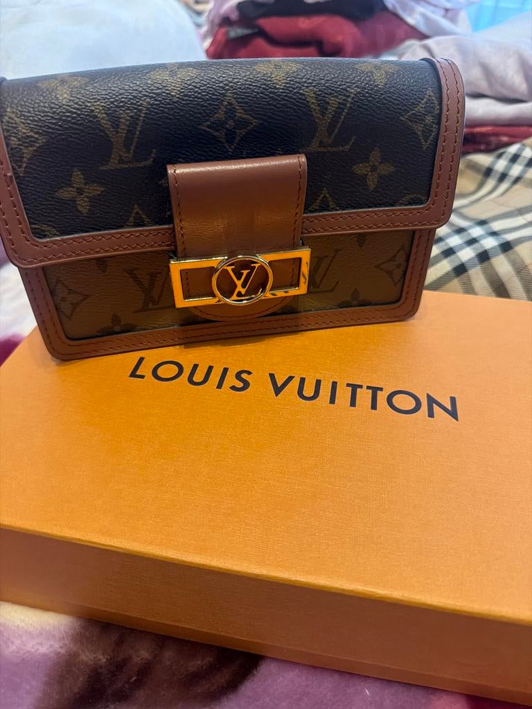 Louis Vuitton Mini Dauphine Monogram Schoudertas, Ophalen of Verzenden, Zo goed als nieuw, Bruin, Schoudertasje