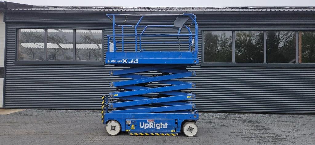 UpRight X 32