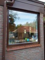 Hardhouten kozijn met dubbelglas 148x150, Doe-het-zelf en Verbouw, Kozijnen en Schuifpuien, Gebruikt, Raamkozijn, Inclusief glas