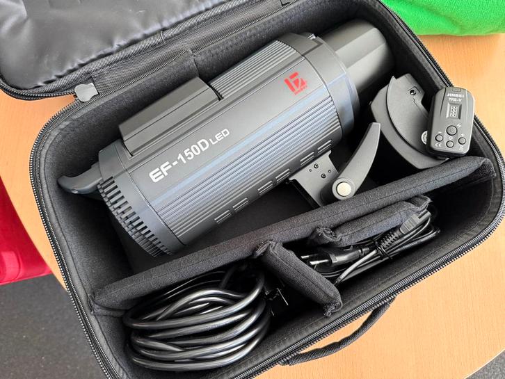 Jinbei EF-150D LED light met 2 accu's en remote, Audio, Tv en Foto, Fotografie | Fotostudio en Toebehoren, Zo goed als nieuw, Lamp of Flitsset