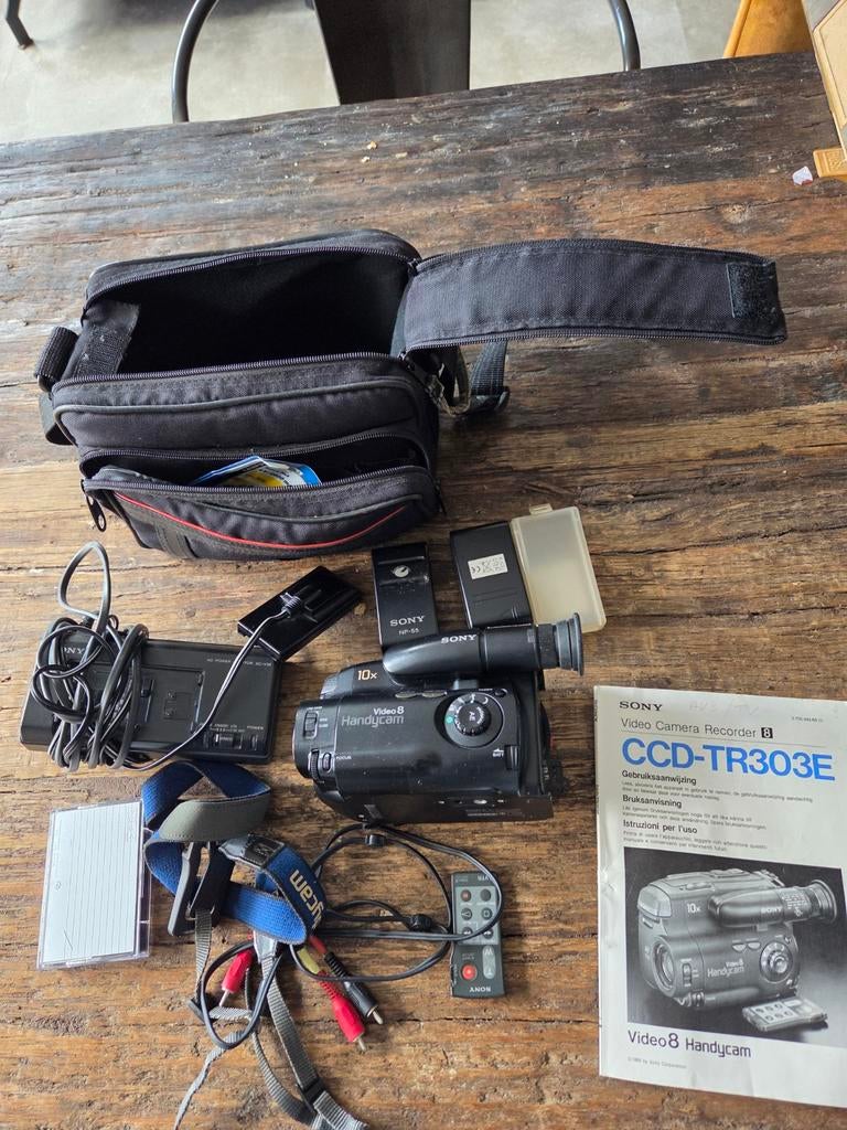 Sony CCD-TR303E Video 8 Handycam - restauratie camera, Ophalen of Verzenden, Hi 8