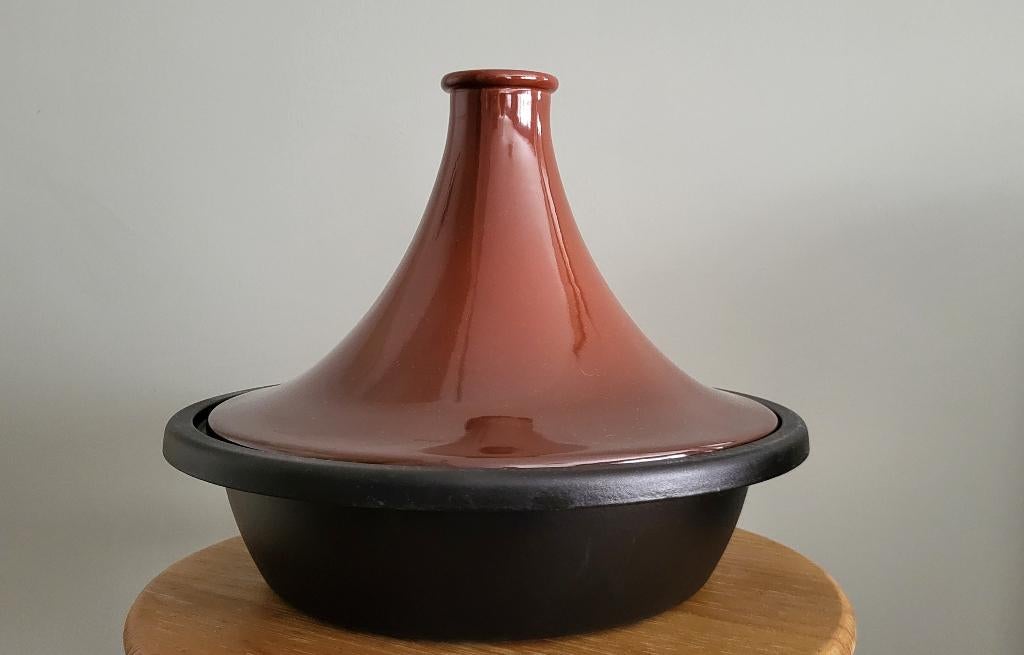 Le Creuset tajine 31 cm, Huis en Inrichting, Ophalen, Gietijzer, Overige typen, Zo goed als nieuw