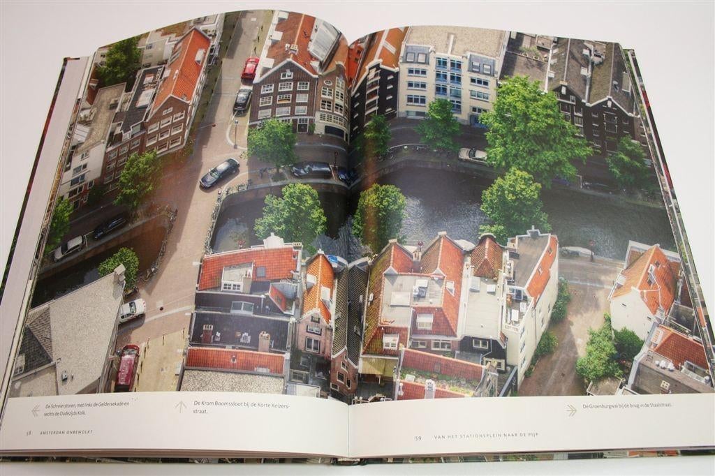Amsterdam Onbewolkt — De Stad in Prachtige Luchtfoto\'s, Ophalen of Verzenden, Zo goed als nieuw