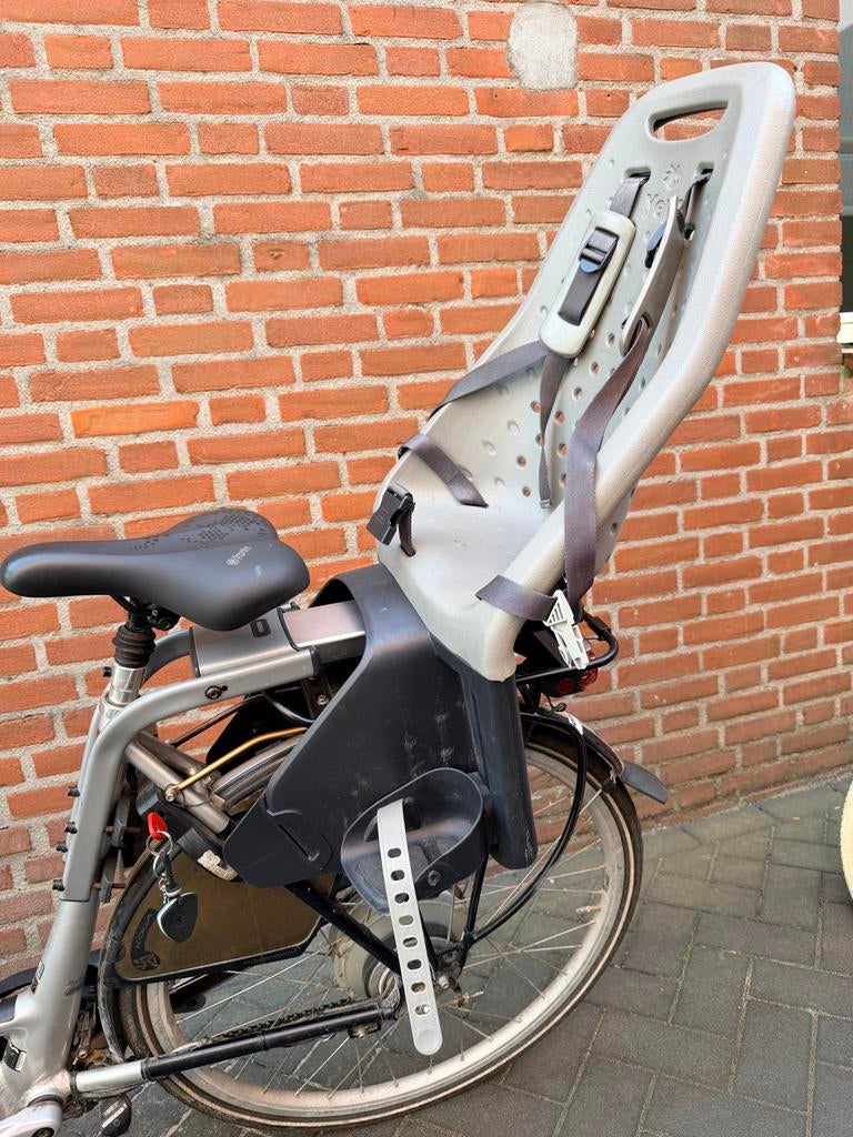 Yepp fietsstoeltje achterop met zadelbuis, Fietsen en Brommers, Fietsaccessoires | Fietsstoeltjes, Achterzitje, Ophalen, 15 t/m 25 kg