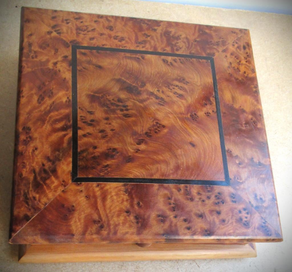 Sieradenbox Thuya Wortelnoten hout~Juwelenbox~Marokkaans, Ophalen of Verzenden, Zo goed als nieuw, Bruin, Hardcase