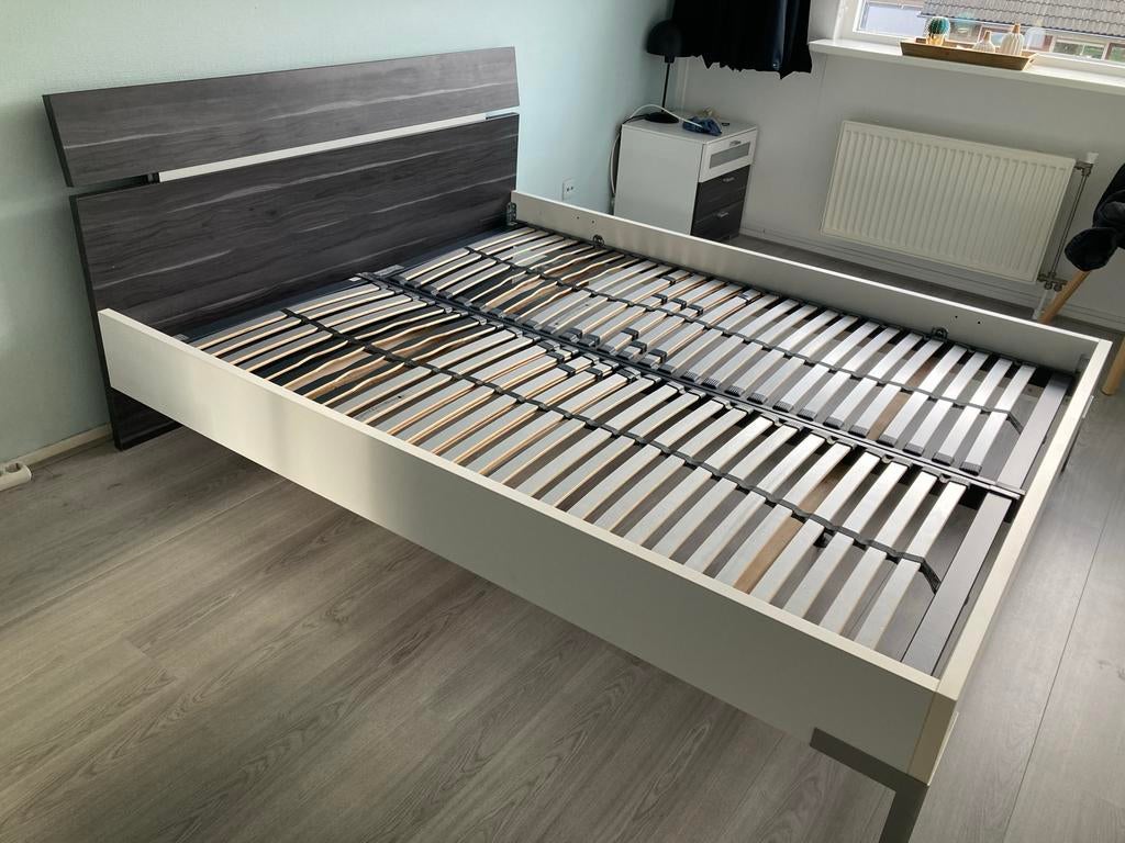 Tweepersoonsbed met lattenbodems (2x 80x200), Ophalen, Gebruikt, Tweepersoons, 200 cm