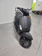 Mooie zwarte scooter, Fietsen en Brommers, Snorfietsen en Snorscooters, Ophalen of Verzenden