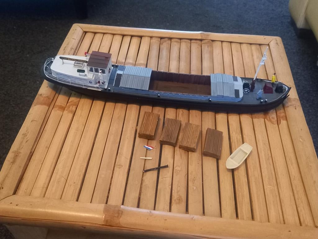 Artitec HO hele mooie nederlandse binnenvaartschip met extra, Ophalen of Verzenden, Gebruikt