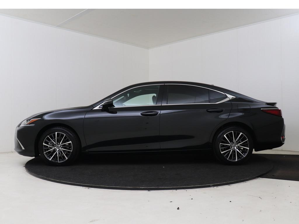 Lexus ES 300h 35th Edition Vanaf september beperkt leverbaar, Auto's, Lexus, 12 maanden, 4 cilinders, 1655 kg, Zwart