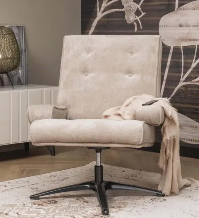 WOOOD Exclusive William Draaifauteuil, Huis en Inrichting, Fauteuils, Ophalen, 75 tot 100 cm, Zo goed als nieuw, Stof