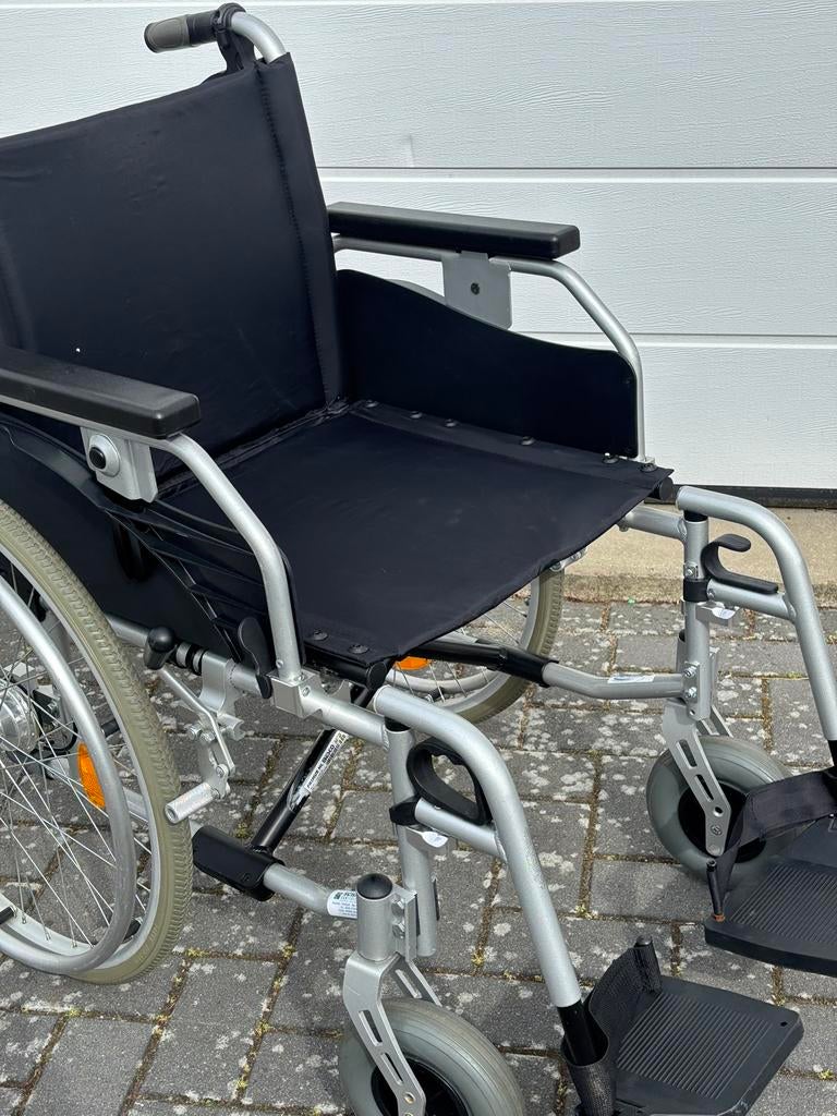 Rolstoel Primus ML Duitse makelijk , duitse degelijkheid., Besco, Duitsland, Meer info ☎️0️⃣6️⃣➖2️⃣0️⃣9️⃣0️⃣1️⃣0️⃣4️⃣0️⃣, Zo goed als nieuw