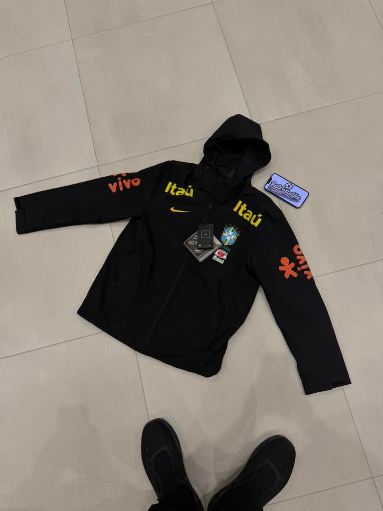 Brazillie windjas windbreaker zwart, mintgroen en wit, Sport en Fitness, Voetbal, Zo goed als nieuw, Shirt, Maat XS of kleiner