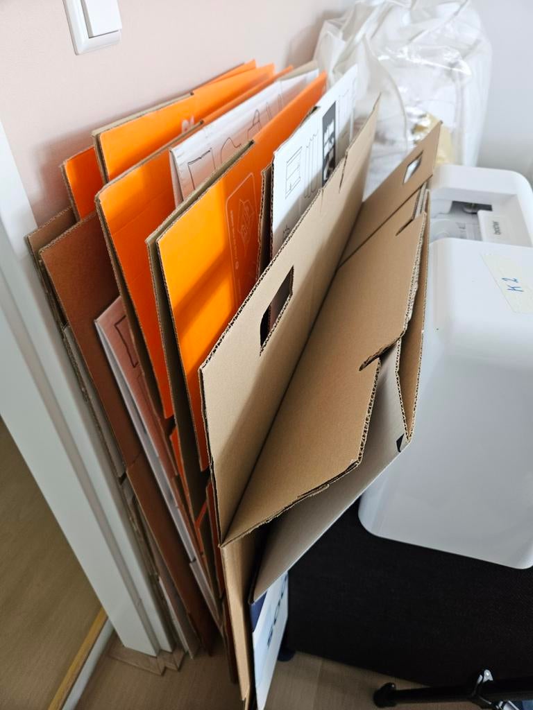 Gratis af te halen: ongeveer 25 verhuisdozen, Doe-het-zelf en Verbouw, Kratten en Dozen, Ophalen, 50 tot 75 cm, Doos, 35 tot 50 cm