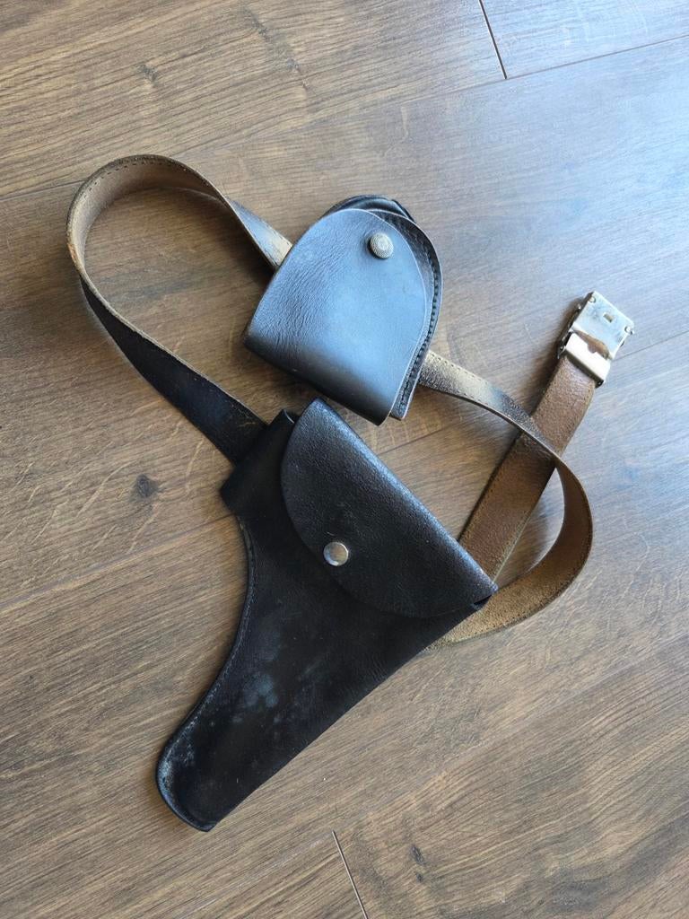 Koppel riem rijkspolitie oud model met holster m25 Browning, Ophalen of Verzenden, Landmacht, Nederland