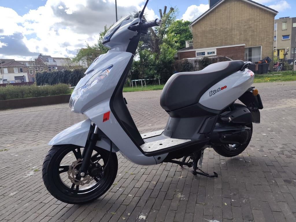 Peugeot Kisbee RS in nieuwstaat, Ophalen, Overige modellen, Zo goed als nieuw, Benzine