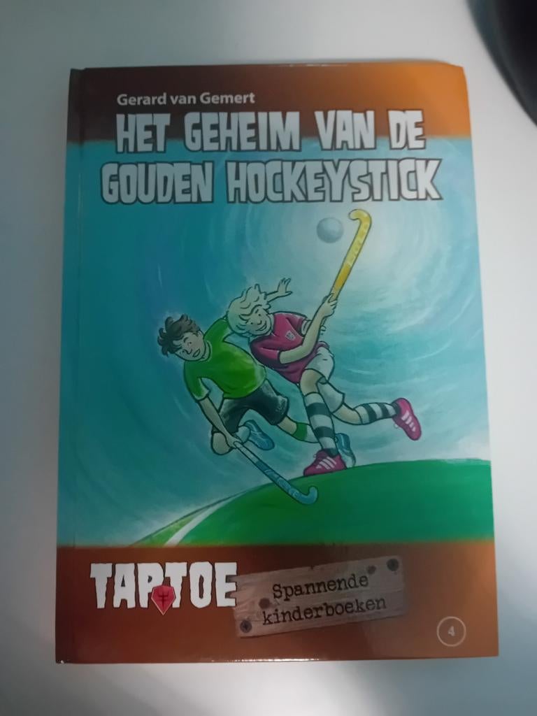 TAPTOE - Het geheim van de gouden hockeystick (ongelezen), Boeken, Ophalen of Verzenden