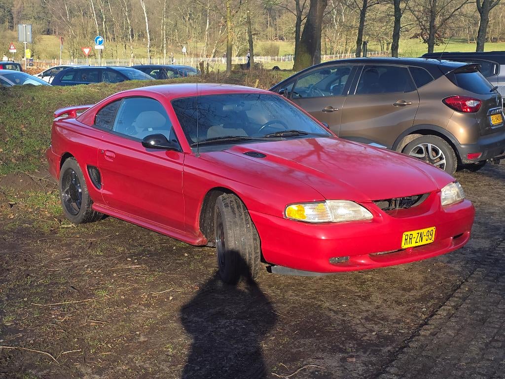 Ford Mustang GT 5.0 HO 5bak, Auto's, Ford, Particulier, Mustang, Benzine, Coupé, Handgeschakeld, Geïmporteerd, Rood, Zwart, Stof