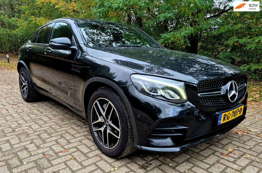 Mercedes-Benz GLC-klasse Coupé 250 4MATIC Edition 1 AMG . L, Auto's, Gebruikt, 4 cilinders, Zwart, Bedrijf