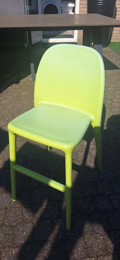 Urban stoel Ikea, verkleurd door de zon, Huis en Inrichting, Stoelen, Ophalen, Kunststof, Gebruikt, Overige kleuren