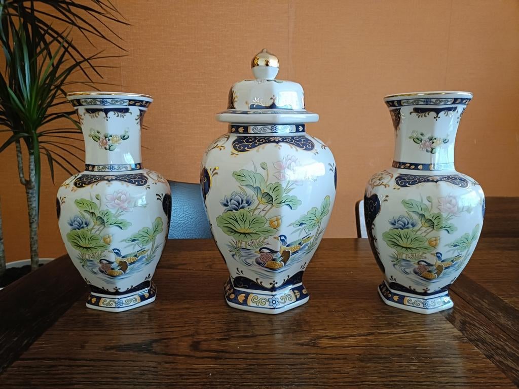 Prachtige set van 3 Chinese vazen met deksel, Antiek en Kunst, Antiek | Vazen, Ophalen of Verzenden