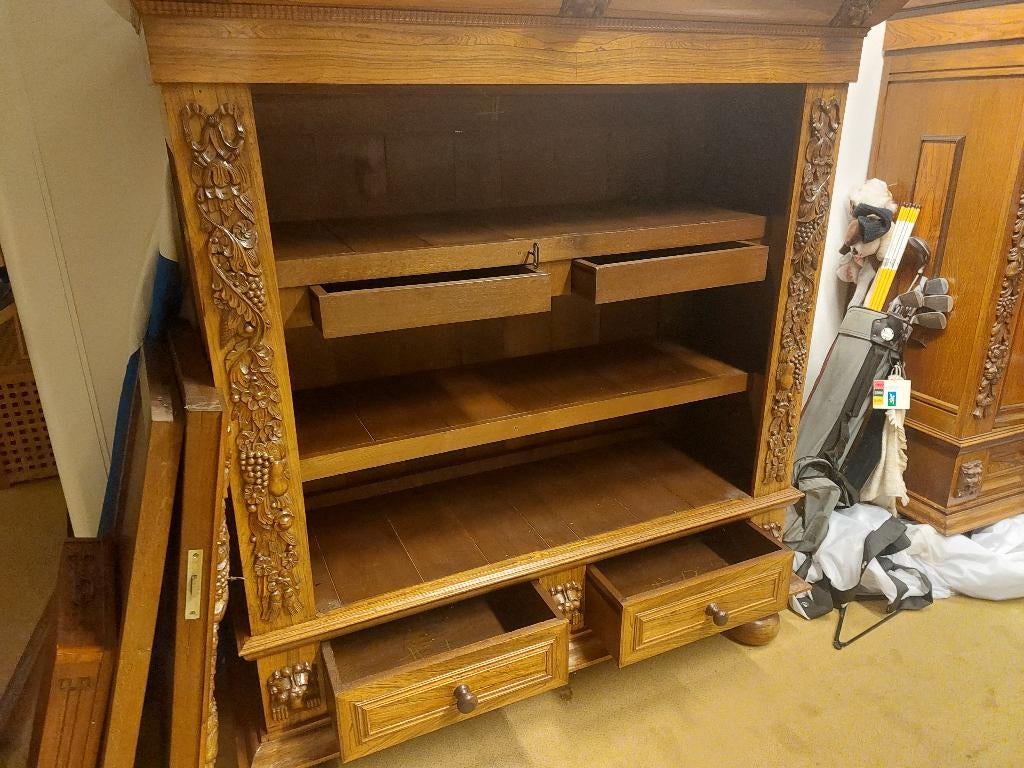 mooie grote klassieke kast( 500091, Huis en Inrichting, Kasten | Overige, Ophalen, Gebruikt