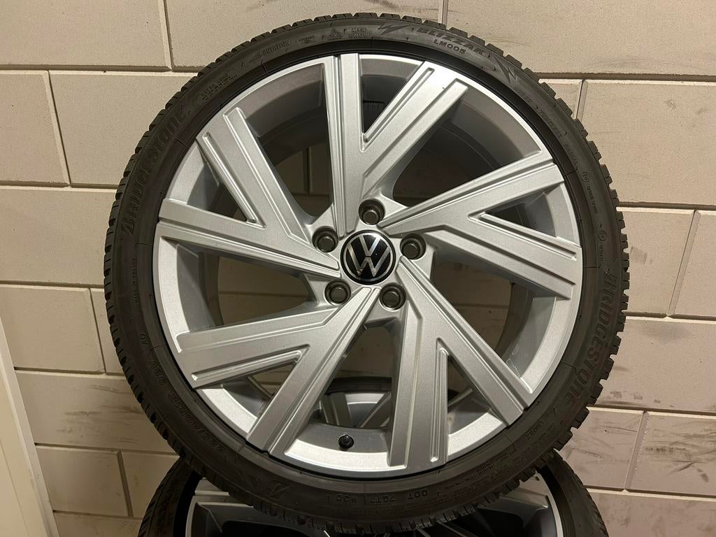 VW Volkswagen golf 18 inch Bergamo Bridgestone winter 2023