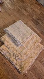 Sierlijk geborduurde handdoeken, gastendoekjes franjes kant, Ophalen of Verzenden, Nieuw, Overige kleuren, Handdoek