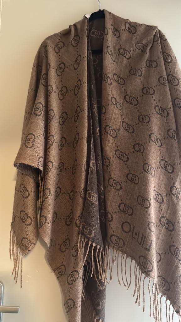 lui jo poncho zgan, Ophalen of Verzenden, Zo goed als nieuw, Maat 38/40 (M), Sjaal
