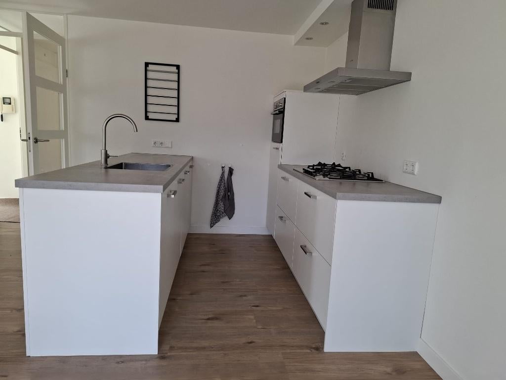 Keuken, Huis en Inrichting, Keuken | Complete keukens, Zo goed als nieuw, Dubbelwandige keuken, Wit, Kunststof, Met kookeiland