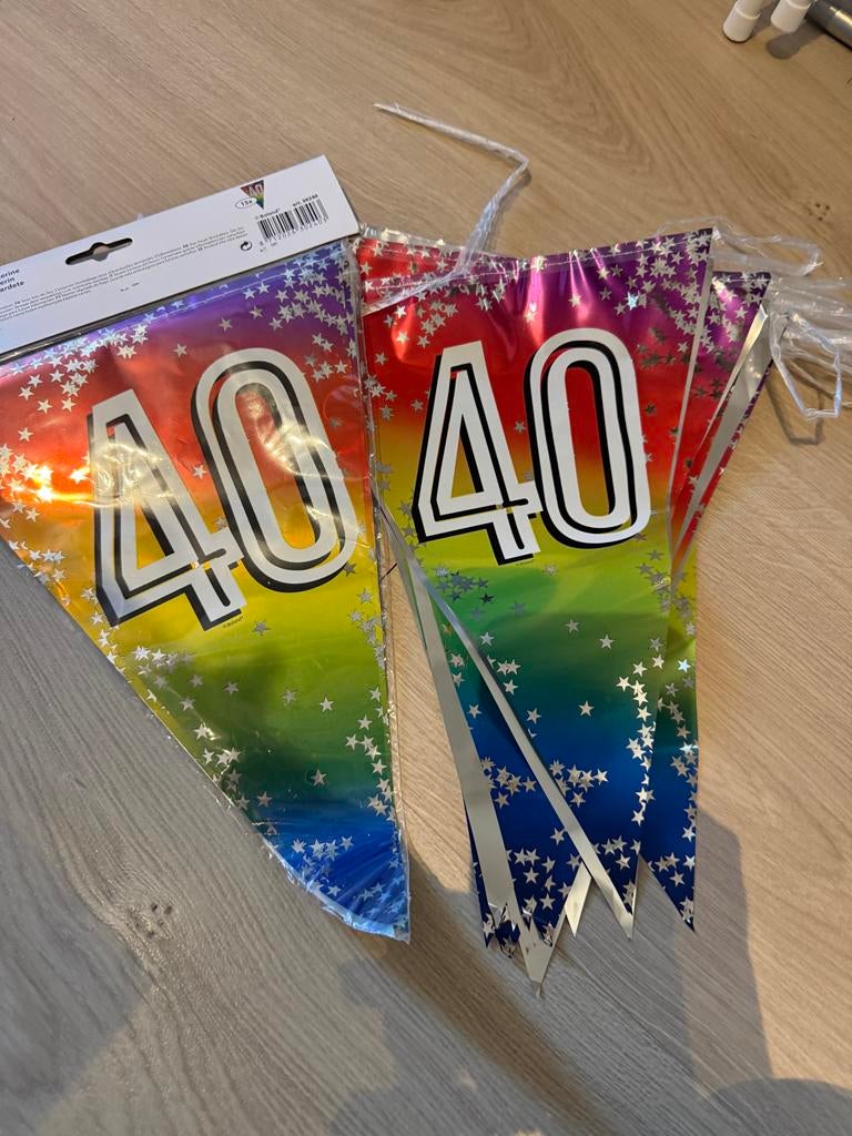 2x Vlaggenlijn 40 jaar - Regenboog & Sterren, Ophalen of Verzenden, Nieuw, Versiering, Verjaardag