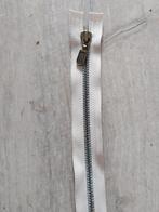 YKK beige kleurige metalen deelbare rits 50 cm NIEUW, Hobby en Vrije tijd, Naaien en Fournituren, Ophalen of Verzenden, Nieuw