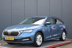 Skoda Octavia Combi 1.0 TSI Business Edition trekhaak panora, Auto's, Stof, Gebruikt, Blauw, Origineel Nederlands