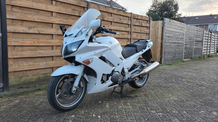 Yamaha FJR 1300 2006, Motoren, Motoren | Yamaha, Particulier, Toermotor, meer dan 35 kW, 4 cilinders, Motorrijbewijs A, ABS, Cardan-aandrijving