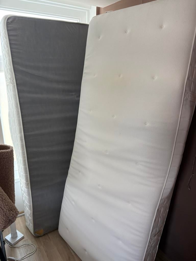 Gratis matrassen, Ophalen, Gebruikt, 90 cm, Eenpersoons