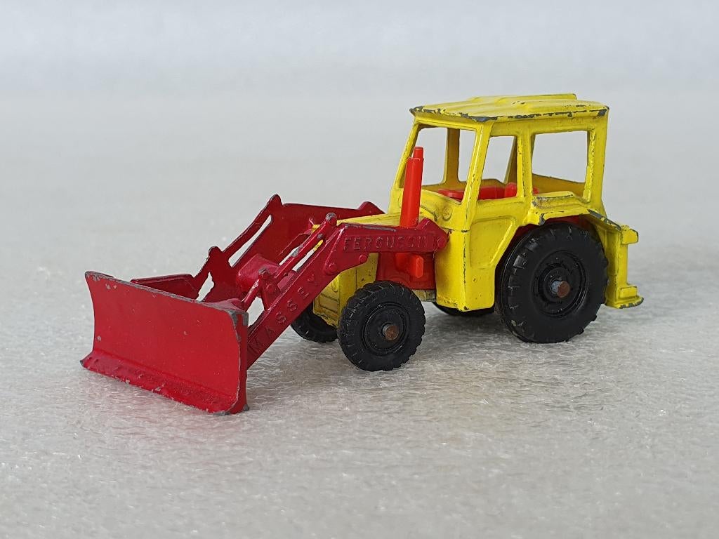 Corgi Juniors: Tractor Massey Ferguson, Hobby en Vrije tijd, Modelauto's | Overige schalen, Gebruikt, Tractor of Landbouw, Ophalen of Verzenden