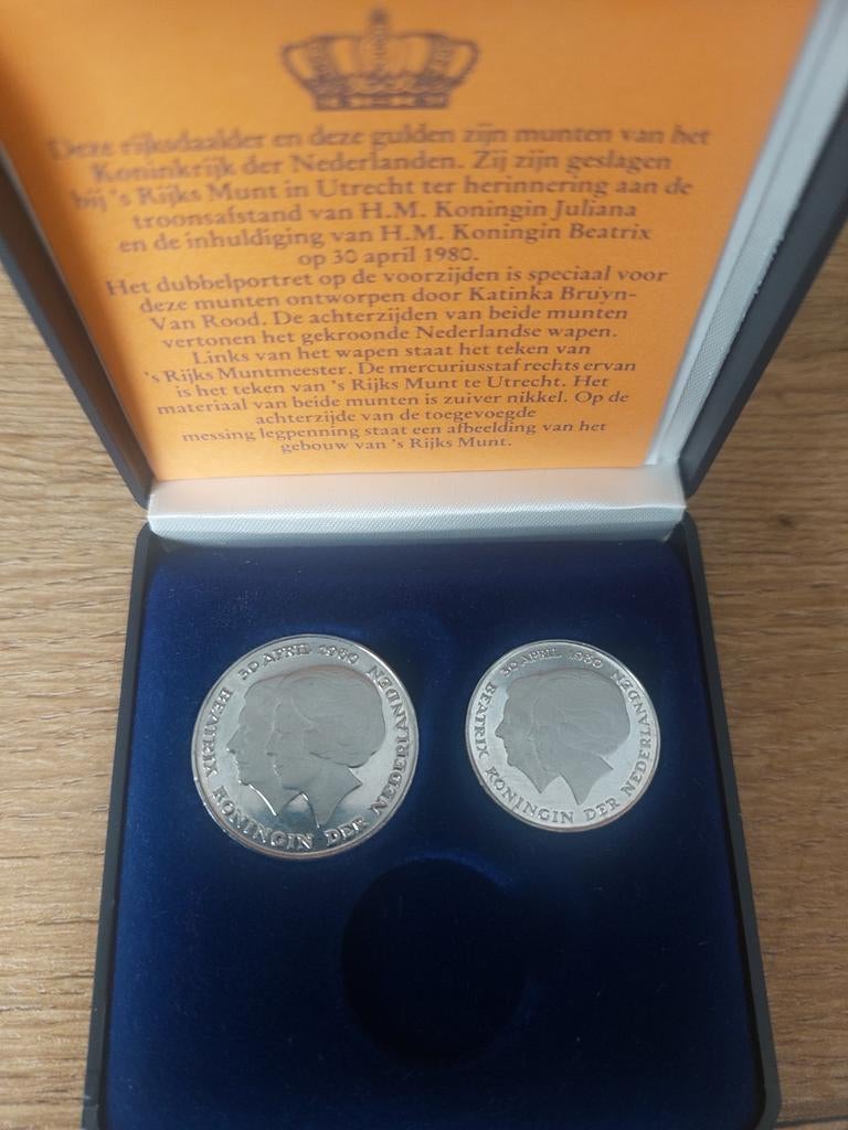 Set van 2 munten 1980: 1 gulden en 2,5 gulden (knaak), Ophalen of Verzenden, Koningin Juliana, Overige waardes, Setje