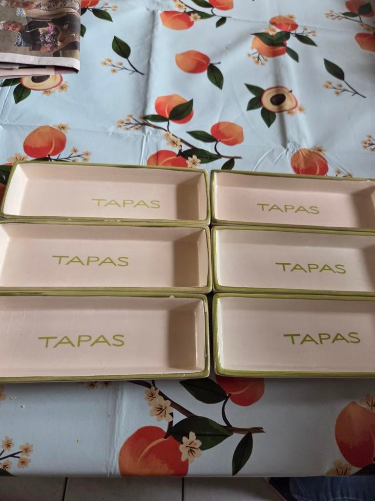 6 stenen Tapas schaaltjes met olijfgroene opdruk, Huis en Inrichting, Ophalen, Aardewerk, Overige stijlen, Schaal of Schalen