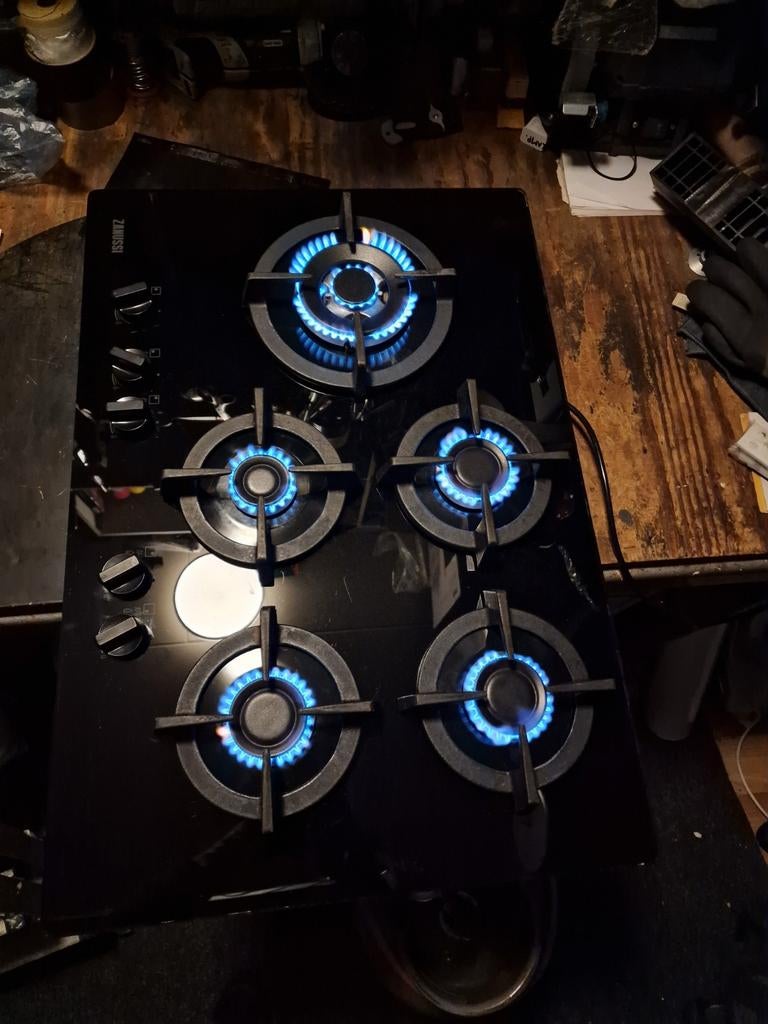 Gaskookplaat op GlasplaatZanussi  op Butaan Propaan Gasfles, Zo goed als nieuw, Inbouw, Gas, 4 kookzones