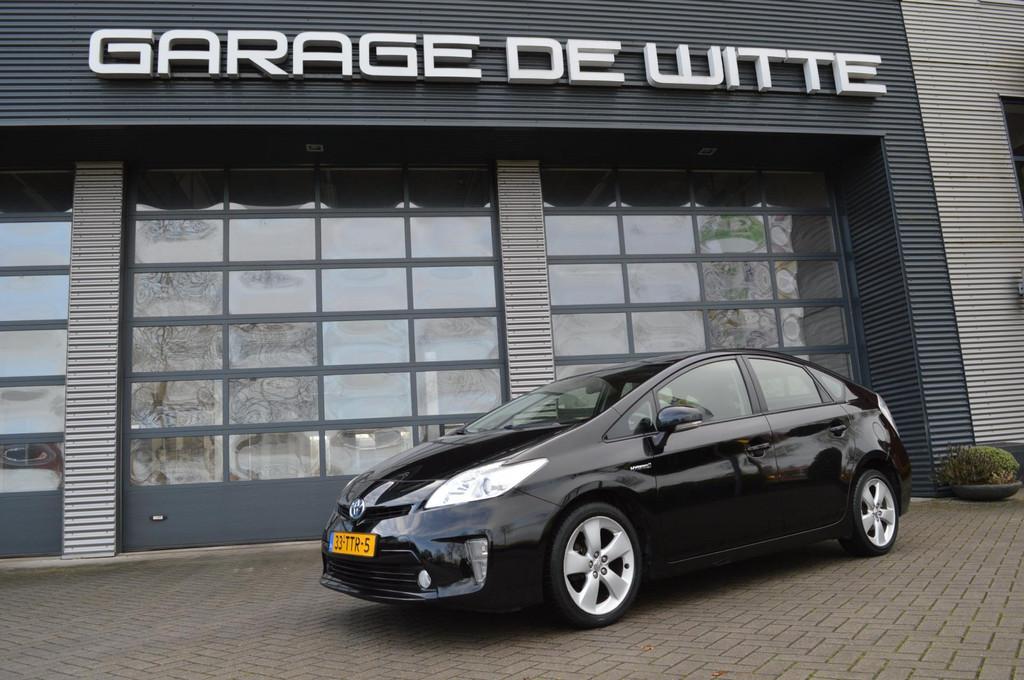 Toyota Prius 1.8 Business hybride automaat, Gebruikt, 4 cilinders, Zwart, Origineel Nederlands